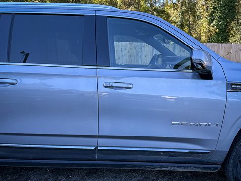 Used 2023 GMC Yukon XL Denali Ultimate image 15