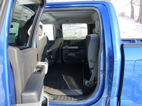 Certified 2022 Ford F150 XLT w/ Equipment Group 302A High image 17