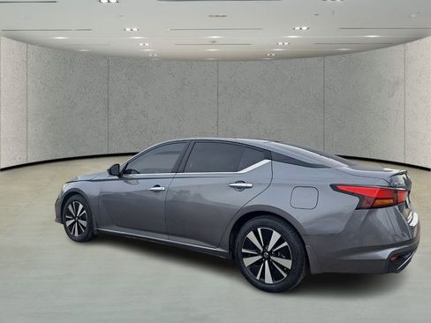 Used 2021 Nissan Altima 2.5 SV w/ SV Premium Package image 7