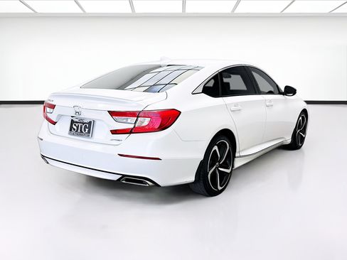Used 2019 Honda Accord Sport image 4