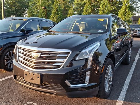 Used 2019 Cadillac XT5 Luxury AWD/4WD image 2