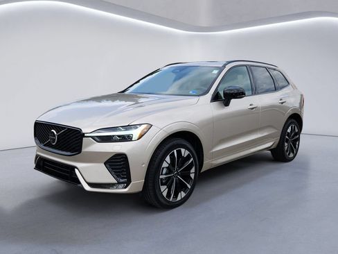 New 2026 Volvo XC60 B5 Plus w/ Protection Package Premier AWD/4WD image 7