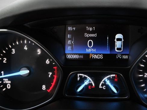 Used 2017 Ford Escape SE w/ Equipment Group 201A AWD/4WD image 18
