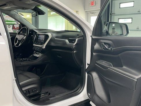 Certified 2023 GMC Acadia SLT w/ Elevation Edition AWD/4WD image 8