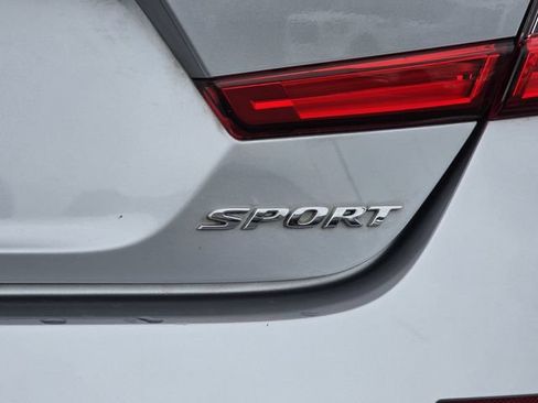Used 2018 Honda Accord Sport image 28