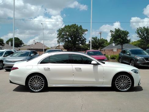 Used 2022 Mercedes-Benz S 500 4MATIC w/ AMG Line Package image 5