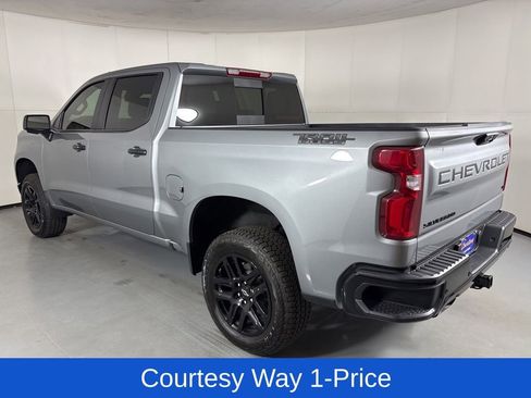 Used 2026 Chevrolet Silverado 1500 LT Trail Boss w/ LT Trail Boss Premium Package AWD/4WD image 8