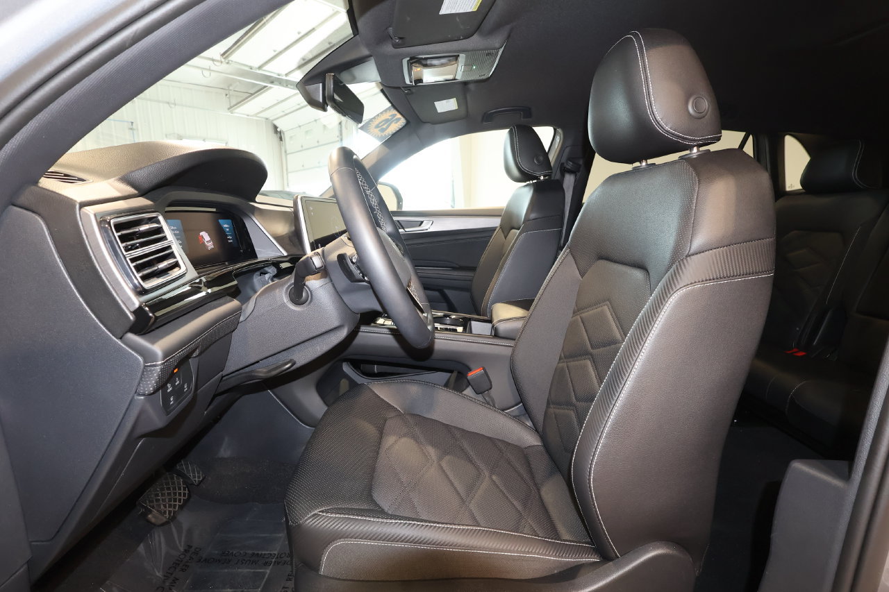 Used 2026 Volkswagen Atlas Cross Sport SE FWD image 21