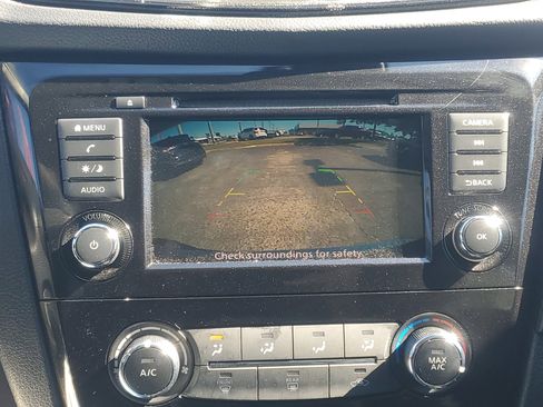 Certified 2020 Nissan Rogue S image 22