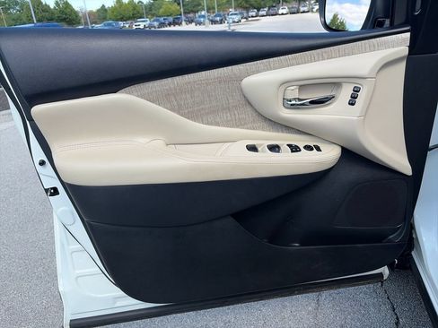 Used 2024 Nissan Murano SL AWD/4WD image 14