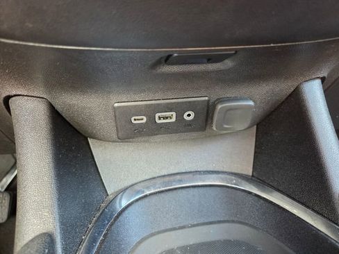 Used 2024 Chevrolet Malibu LT image 28