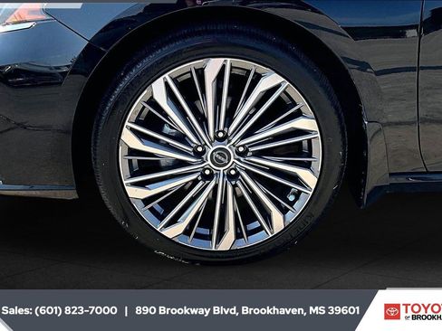 Used 2024 Nissan Altima 2.5 SL AWD/4WD image 7