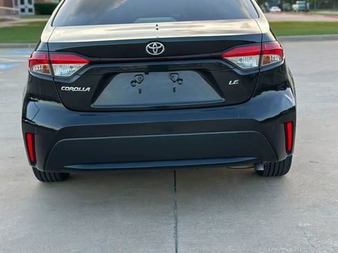 Used 2021 Toyota Corolla LE image 6