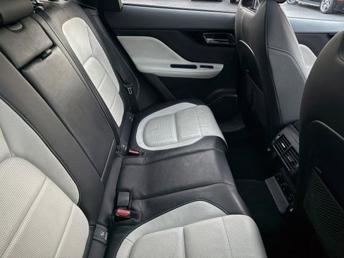 Used 2018 Jaguar F-PACE R-Sport image 8