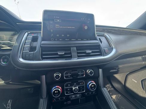 Used 2023 GMC Yukon SLT w/ SLT Luxury Package image 26