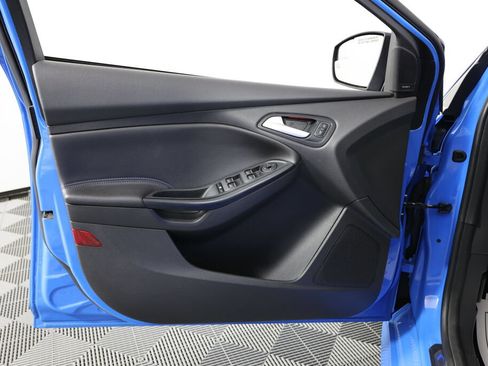 Used 2017 Ford Focus RS AWD/4WD image 12