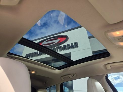 Used 2017 Volvo XC60 T6 Inscription w/ Advanced Package image 16