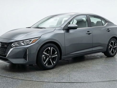 Used 2025 Nissan Sentra SV FWD image 3