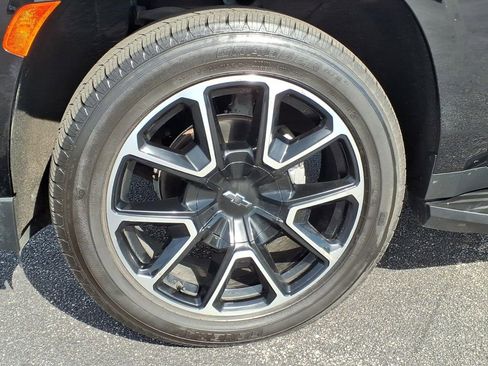 Certified 2022 Chevrolet Tahoe RST w/ Luxury Package AWD/4WD image 21