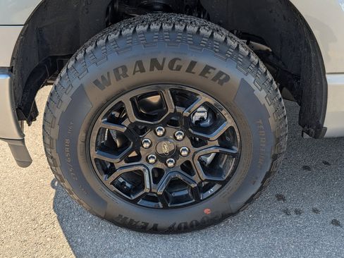 Used 2025 Ford F150 XLT w/ Equipment Group 301A Standard image 15