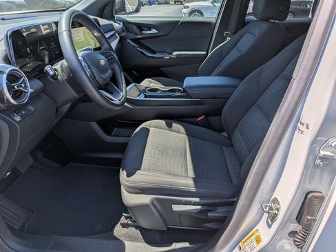 Used 2025 Chevrolet Equinox LT image 15