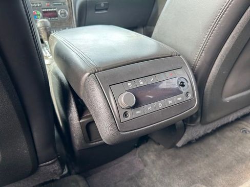 Used 2012 GMC Acadia Denali image 26