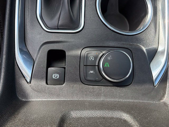 Used 2023 Chevrolet Traverse LT FWD image 22
