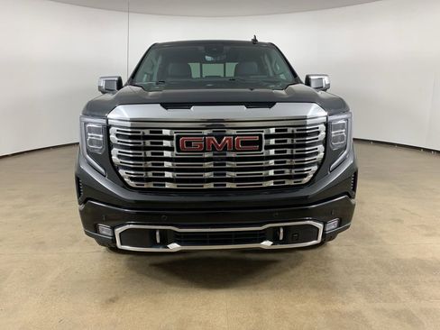 Used 2024 GMC Sierra 1500 Denali w/ Denali Reserve Package AWD/4WD image 3