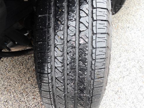 Certified 2020 Jeep Grand Cherokee Laredo image 11