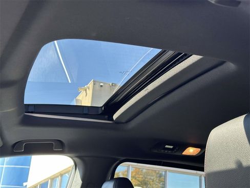 Certified 2023 Honda Odyssey Sport image 18