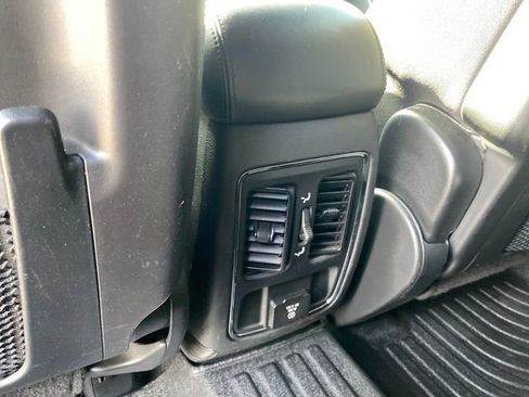 Used 2021 Jeep Grand Cherokee Laredo w/ Security & Convenience Group image 19