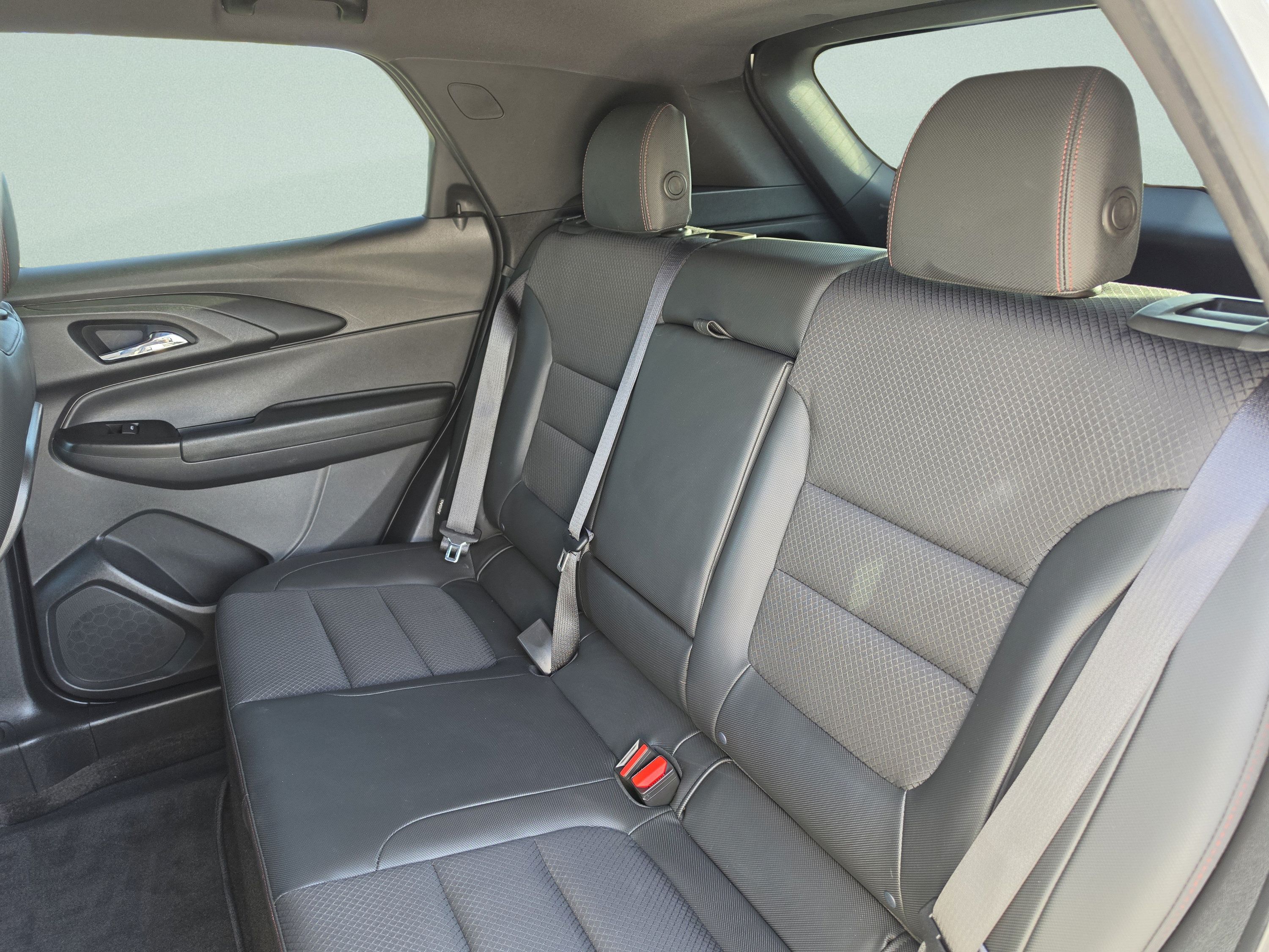 Used 2023 Chevrolet TrailBlazer RS FWD image 22