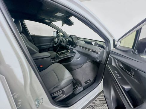 Used 2026 Toyota bZ FWD image 31