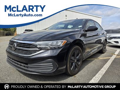 Used 2022 Volkswagen Jetta SE w/ Panoramic Sunroof Package