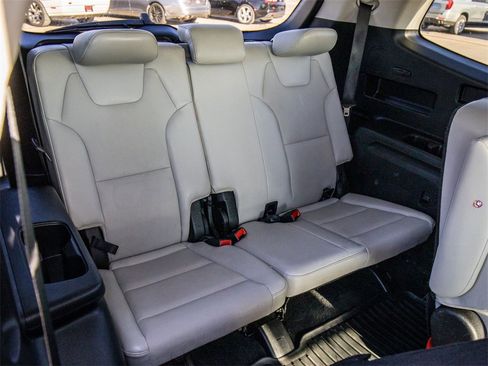 Used 2022 Kia Telluride S image 22