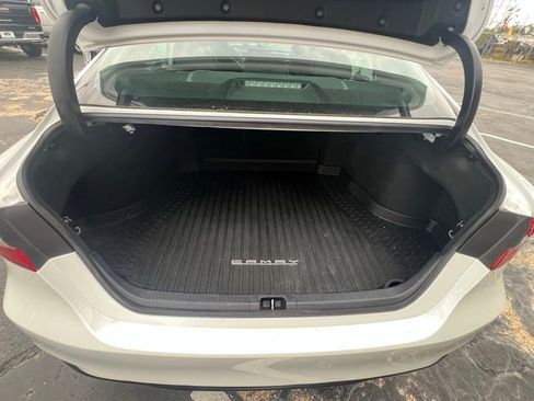 Used 2021 Toyota Camry XLE image 35