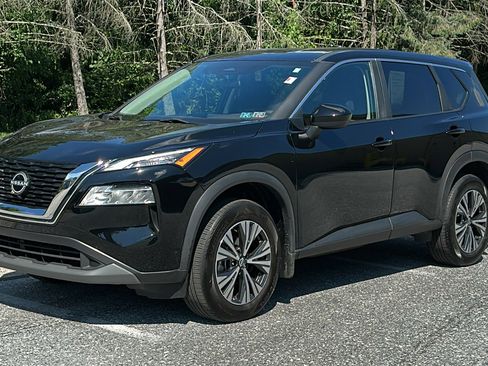 Certified 2023 Nissan Rogue SV image 2