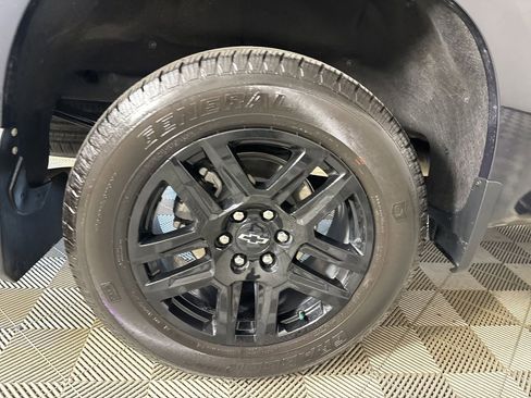 Used 2024 Chevrolet Silverado 1500 RST w/ LPO, Dark Essentials Package image 31