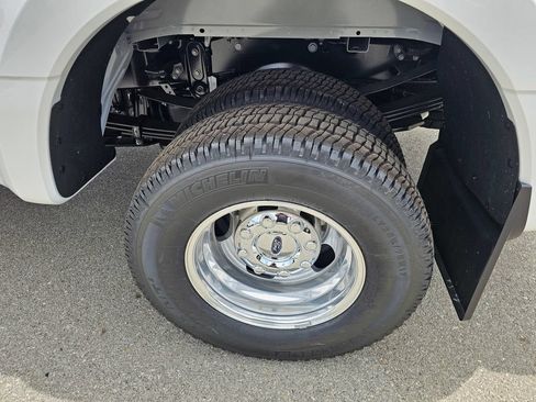 New 2026 Ford F350 Platinum w/ Platinum Plus Package AWD/4WD image 15