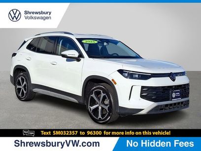 Certified 2025 Volkswagen Tiguan SE w/ Panoramic Sunroof Package