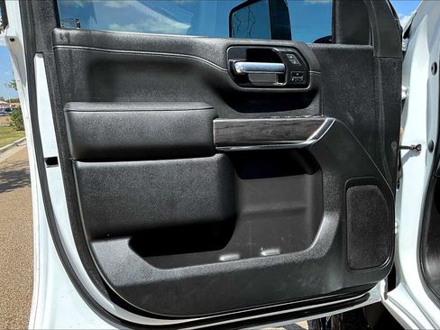 Used 2021 Chevrolet Silverado 2500 LTZ image 21