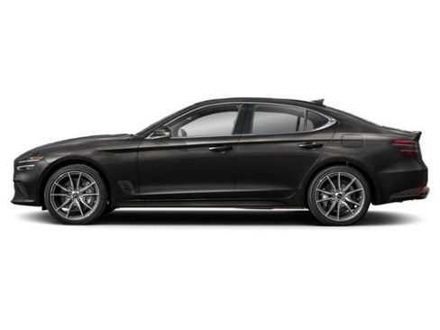 Used 2025 Genesis G70 2.5T RWD image 3