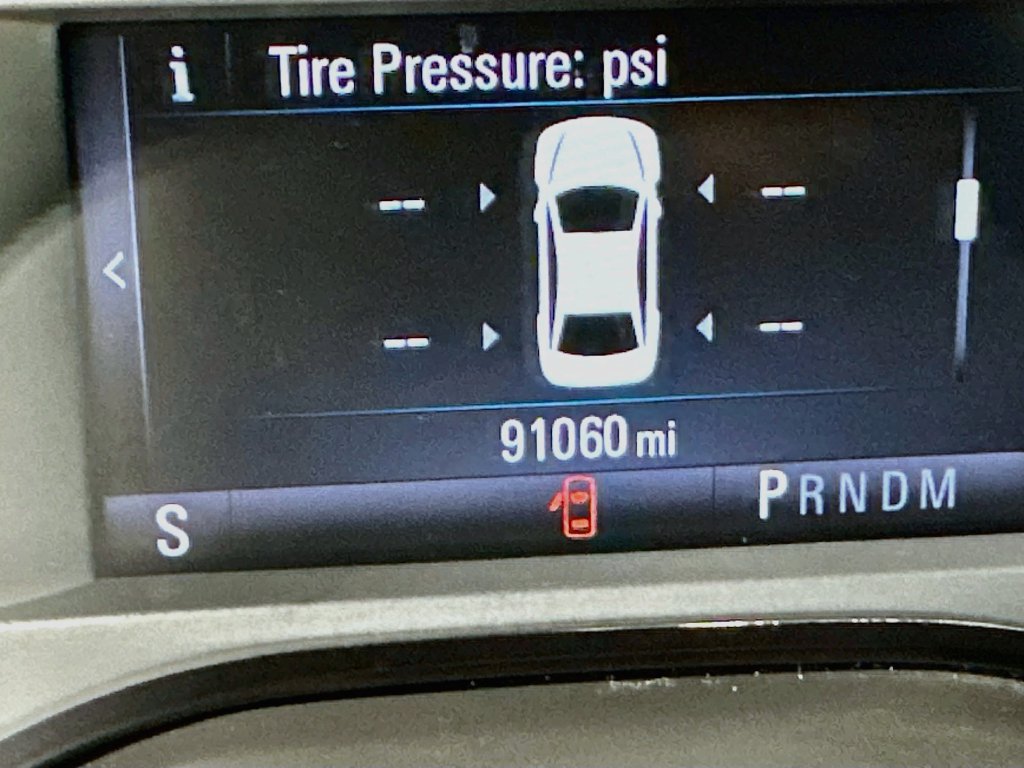 Used 2017 Chevrolet Camaro LT RWD image 13