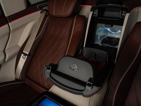 Used 2025 Mercedes-Benz Maybach GLS 600 4MATIC image 36