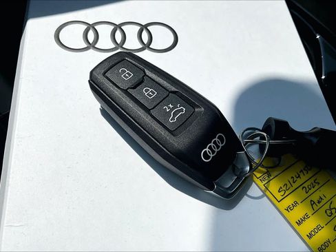 Used 2025 Audi Q5 Premium Plus AWD/4WD image 15