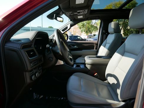 Used 2024 Chevrolet Tahoe Z71 w/ Off-Road Capability Package image 31