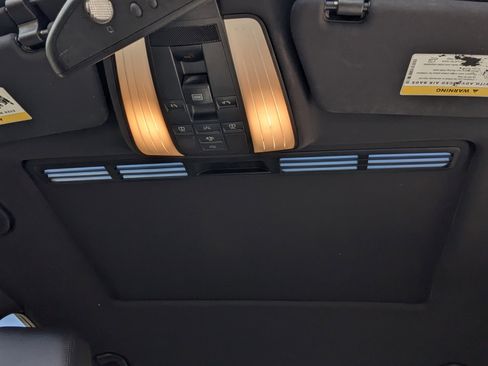 Used 2013 Mercedes-Benz E 350 4MATIC Sedan image 12