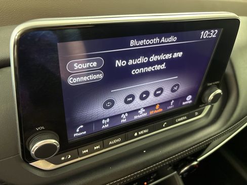 Used 2023 Nissan Rogue S image 25