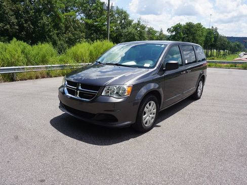 Used 2019 Dodge Grand Caravan SE FWD image 22