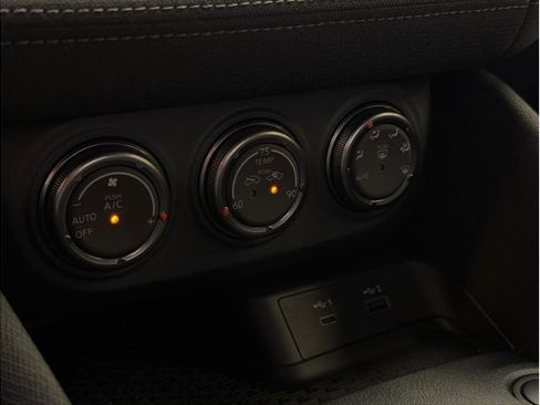 Used 2025 Nissan Z Sport w/ Floor Mat Package RWD image 15